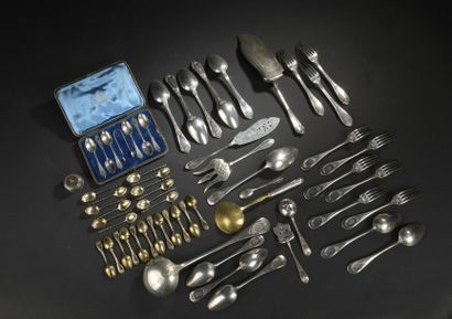 Silver set including: 
- Cake scoop and fork...