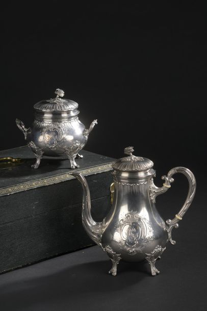 Set comprising a silver sugar bowl and a...