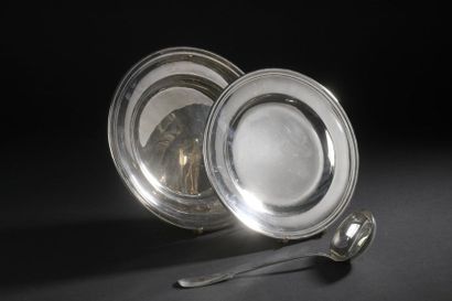 CHRISTOFLE.
Circular dish in silver plated...