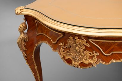 Important flat desk strongly curved in rosewood...