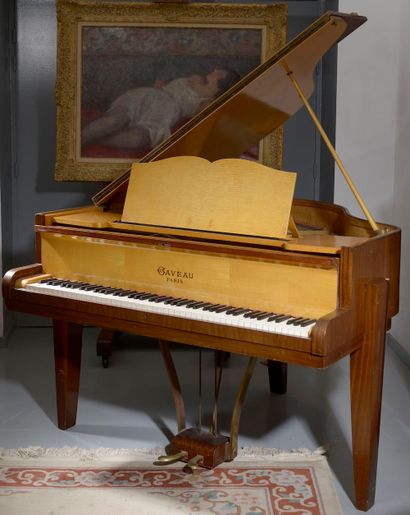 GAVEAU.

Piano crapaud en placage d'acajou,...
