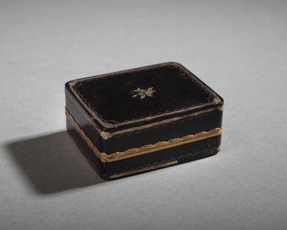 Tortoise shell and yellow gold fly box. The...