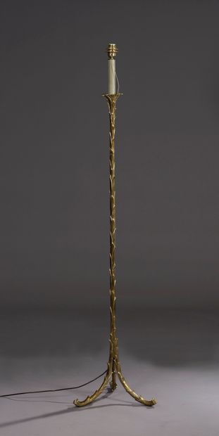 Maison BAGUÈS.

Lampadaire en bronze doré,...