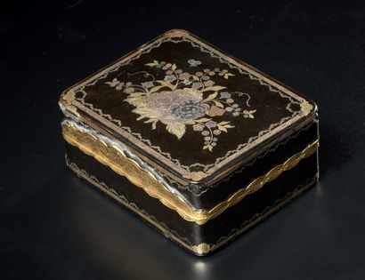 Tortoise shell and yellow gold fly box. The...
