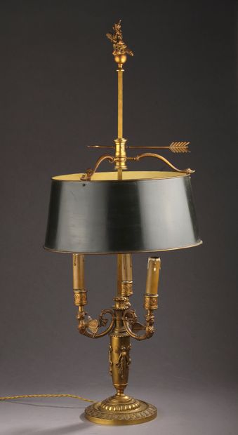 Grande lampe de bouillotte en bronze ciselé...