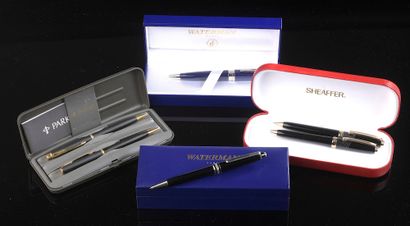Set of pens including:

- PARKER, set containing...