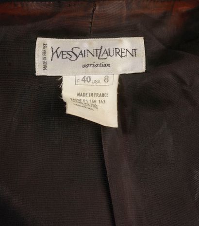 YVES SAINT LAURENT Variation.

Black wool...
