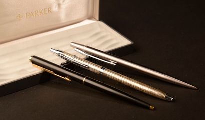 MONTBLANC.

Ballpoint pen in chromed steel.

Length...
