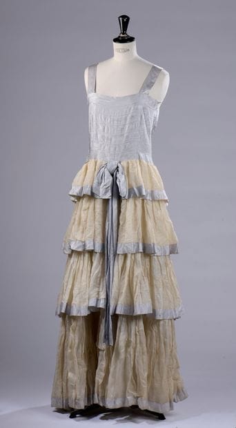 CHANEL.

Blue-gray silk blend maxi dress...