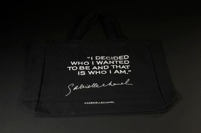 CHANEL.

Tote bag en coton noir 