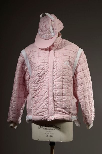 COURRÈGE Paris. 

Pink polyester ski jacket...