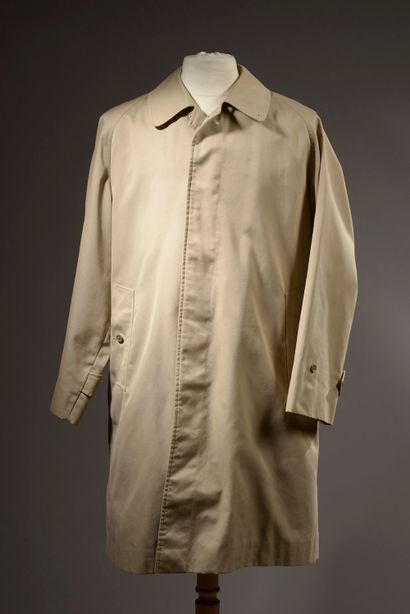 BURBERRY.

Trench-coat en gabardine de coton...