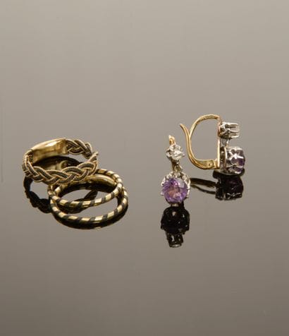 Pair of 18k yellow gold dormeuses marked...