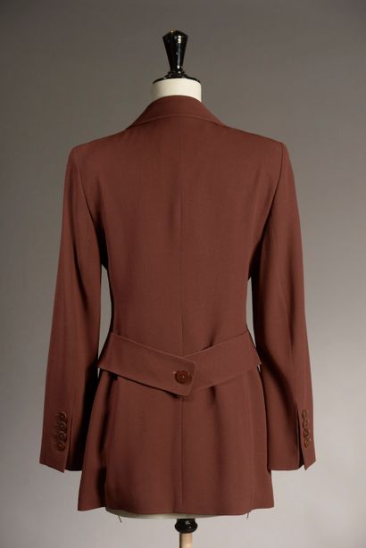 ESCADA Eléments.

Veste ceinturée en laine...