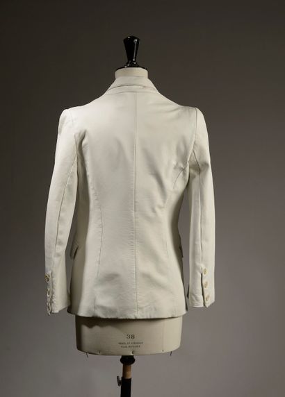 ANN DEMEULEMEESTER.

Belted jacket in white...