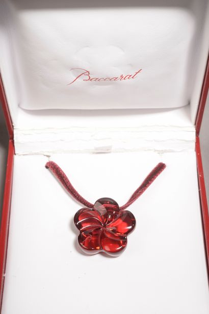 BACCARAT. 

 Pendant in red molded crystal...