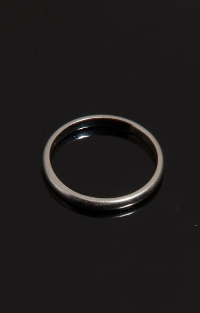 Wedding ring in 18k white gold.

Goldsmith's...