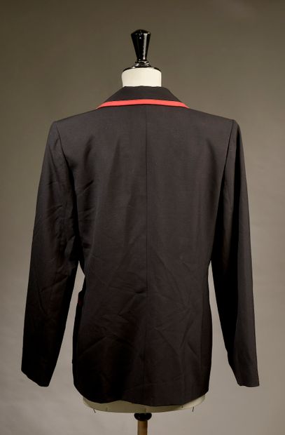 YVES SAINT LAURENT Variation.

Black wool...