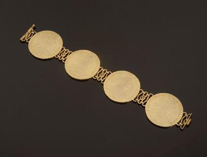 Bracelet en argent 800 millièmes doré orné...