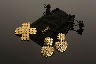YVES SAINT LAURENT.

Demi-parure en métal...