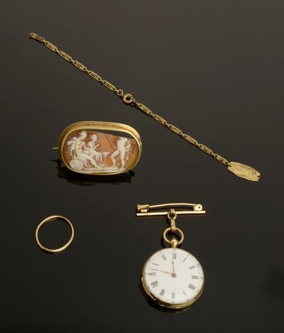 Ensemble en or jaune 18k comprenant : 

-...
