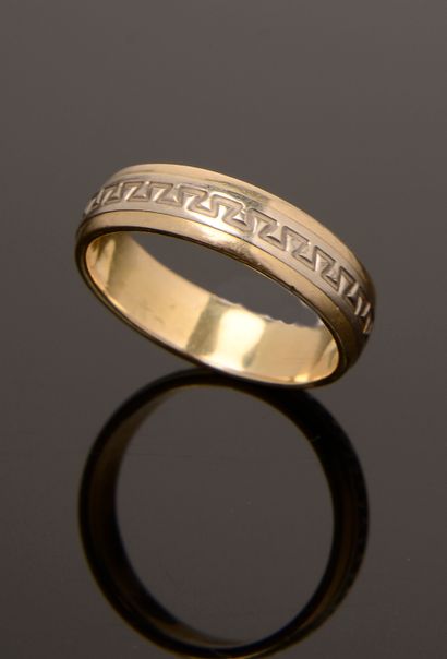 Alliance en or jaune et gris 18k, le bandeau...