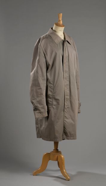 BURBERRY.

Trench-coat en gabardine de coton...