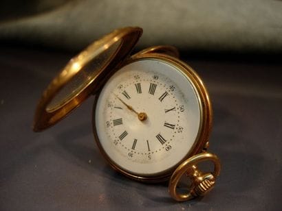 LECOULTRE et Co
Montre de col en or jaune...