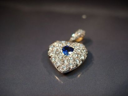 Pendentif coeur en or pavé de diamants taille...