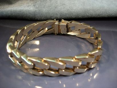 Bracelet en or jaune 14K maille gourmette...