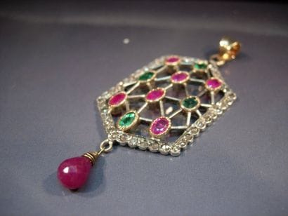 Pendentif en or 14K et argent repercé de...