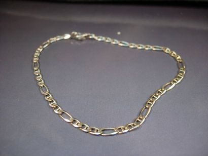Bracelet en or gris. Poids: 3.80g