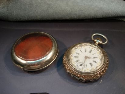 Montre de poche en argent et vermeil, à dos...