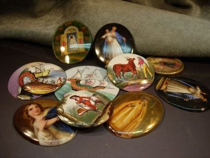 Lot de miniatures peintes ou émaillées sur...