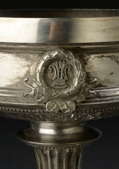 Display cup silver 875 thousandths, the round...