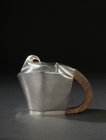 Silver plated profiled coffee pot, the flat...