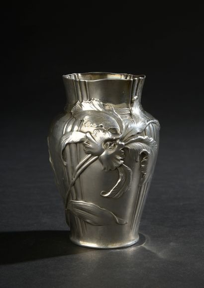 Silver vase 950 thousandth with decoration...