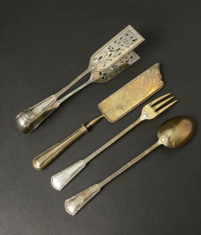 Pieces of service out of gilded silver 950...