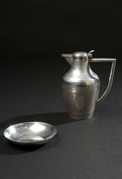 
Set in silver 800 thousandths including...