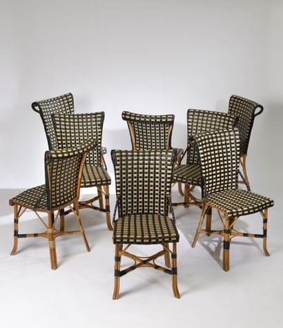 Huit chaises en rotin tressé teinté beige,...