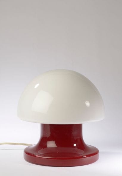 Petite lampe champignon, le pied circulaire...