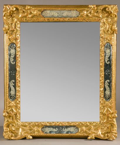 Miroir à parecloses, le cadre en bois mouluré,...