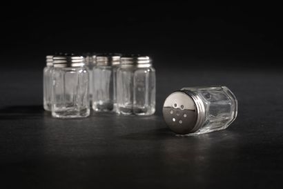 Suite de six salières individuelles en verre,...