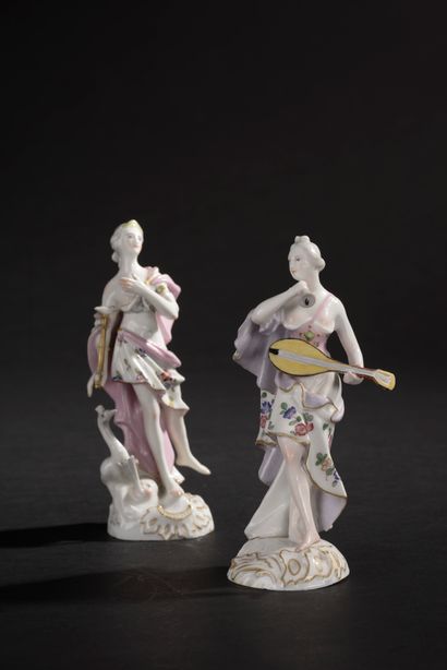 MEISSEN.
Deux sujets en porcelaine polychrome...
