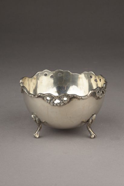 Paire de bougeoirs de table en argent lesté...