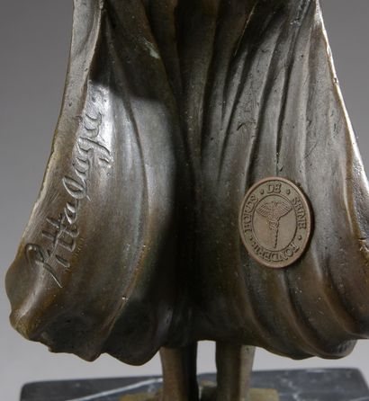 Ensemble de deux épreuves en bronze, comprenant...