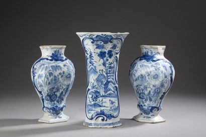 DELFT - XVIIIth century. 
Pair of earthenware...