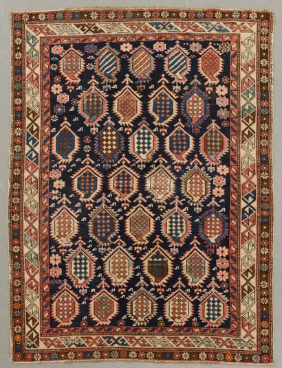 Rectangular carpet in polychrome wool with...