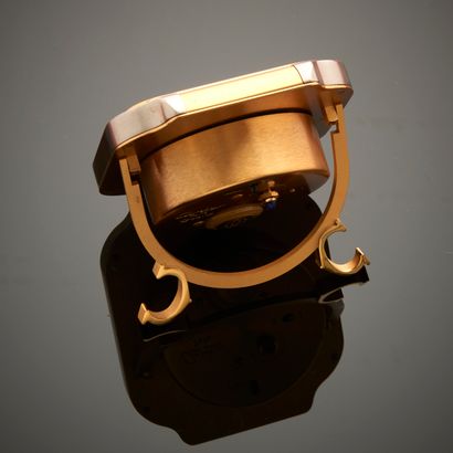Must de CARTIER.
Pendulette en acier et acier...