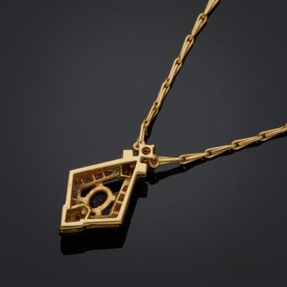 Collier en or jaune 18k, pendentif serti...